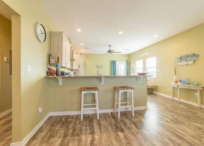 Pristine With Gulf View Covered Patio And Ac Holiday home