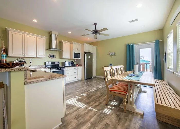 Holiday home Pristine With Gulf View Covered Patio And Ac *