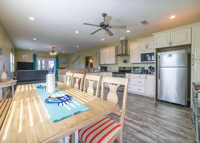 Pristine With Gulf View Covered Patio And Ac