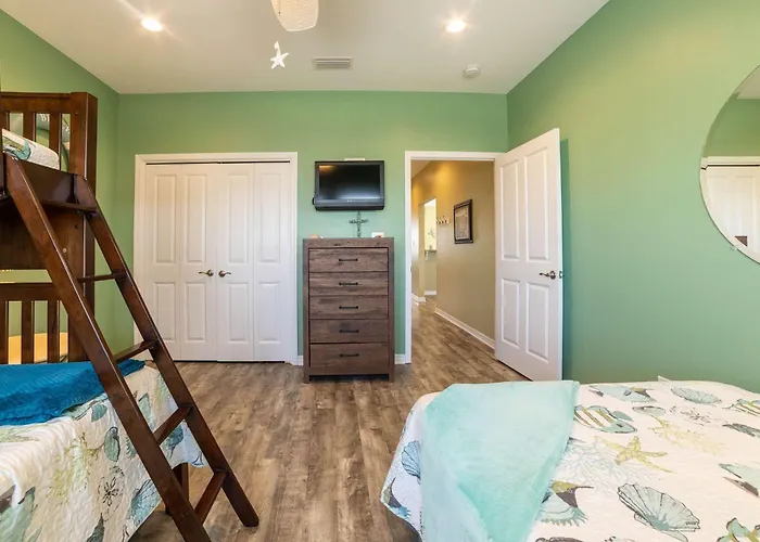 Pristine With Gulf View Covered Patio And Ac *