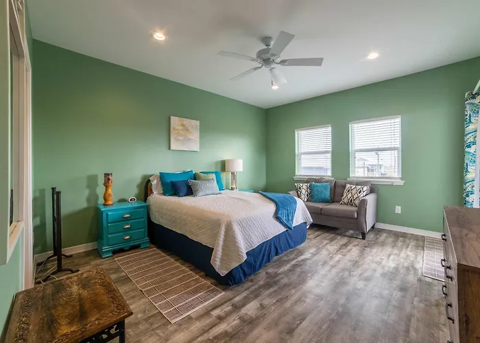 Pristine With Gulf View Covered Patio And Ac Gulf Shores