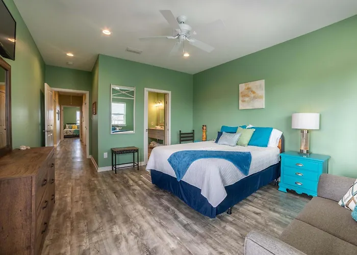 Pristine With Gulf View Covered Patio And Ac *